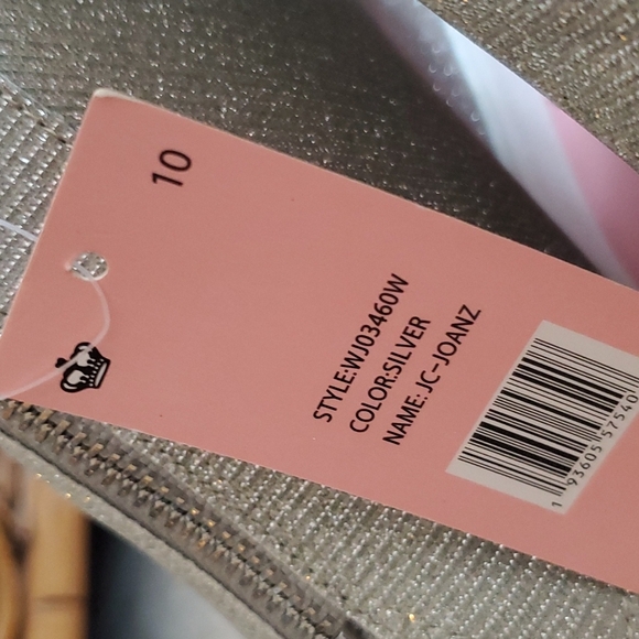 NWT! Juicy Couture glitter ankle high bootie - Picture 4 of 7